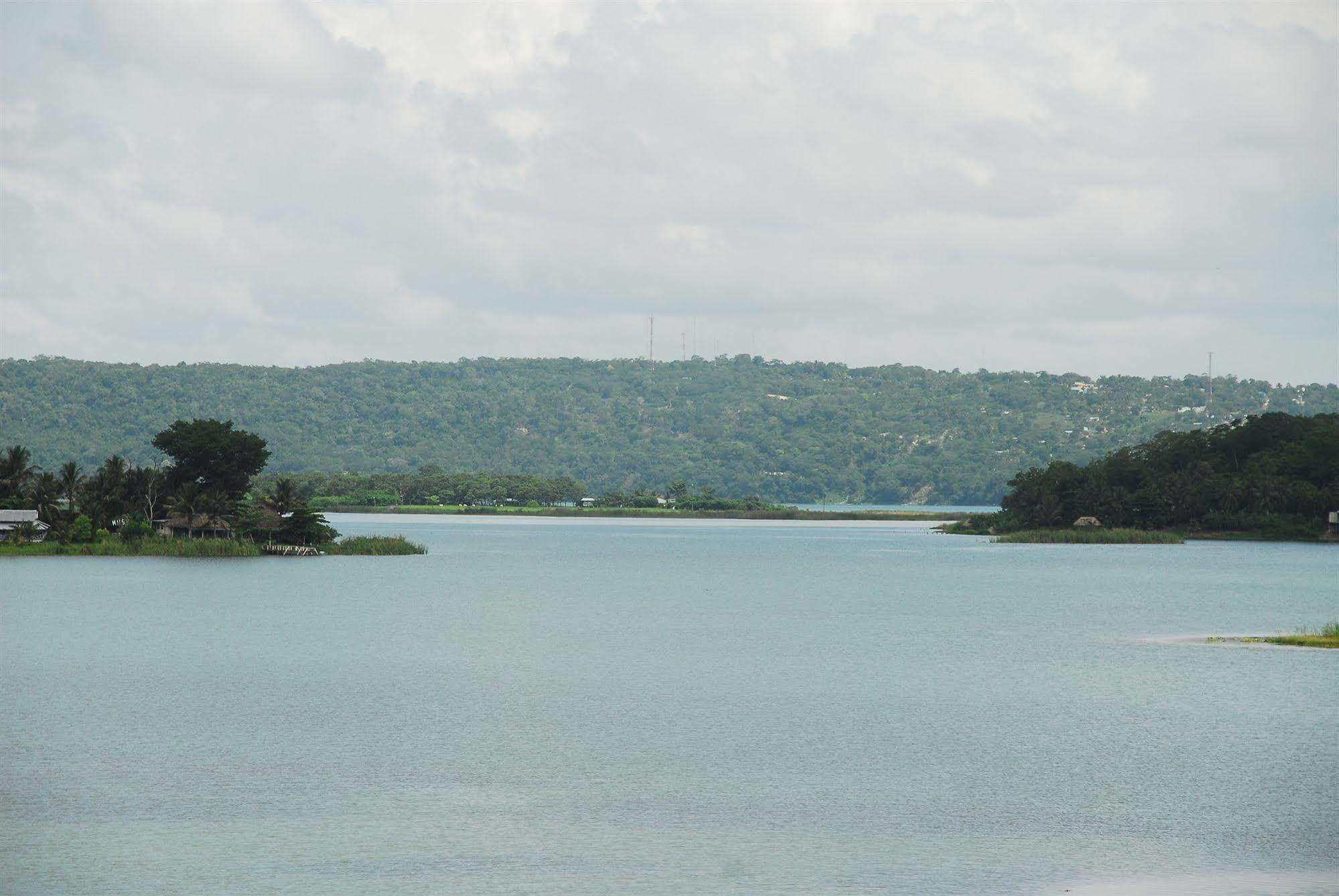 Peten Esplendido Flores Exterior foto