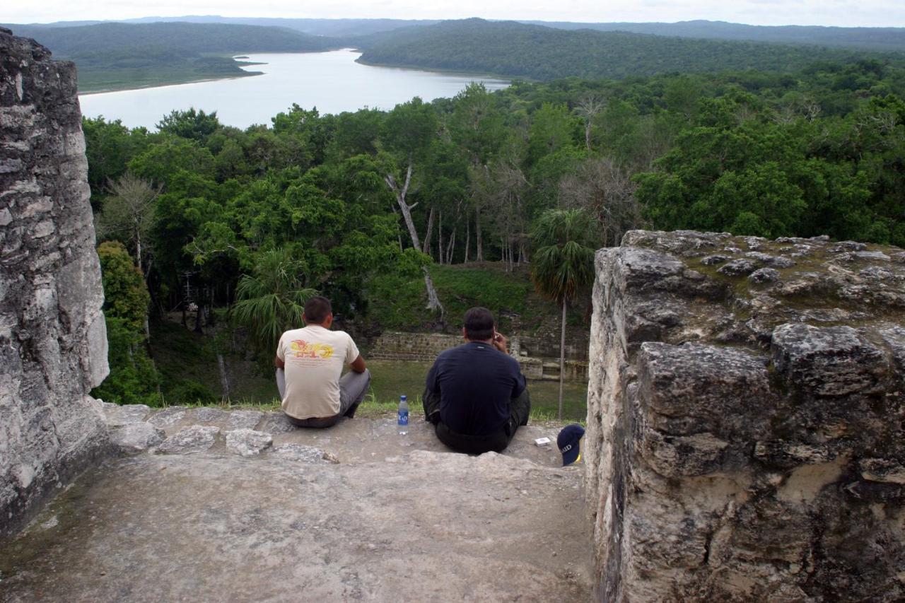 Peten Esplendido Flores Exterior foto